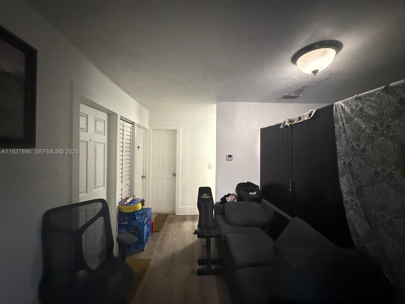 3090 NW 33rd St Miami, FL 33142