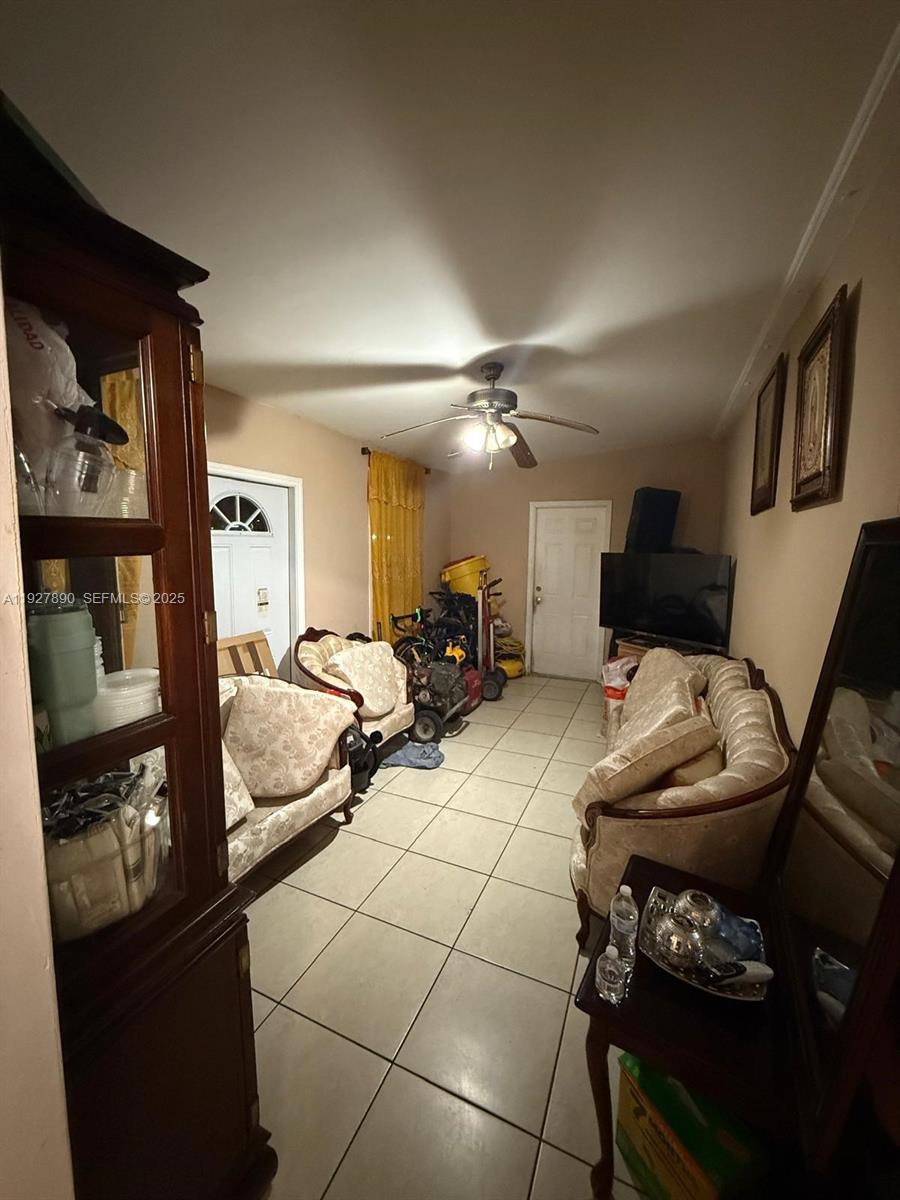 3090 NW 33rd St Miami, FL 33142