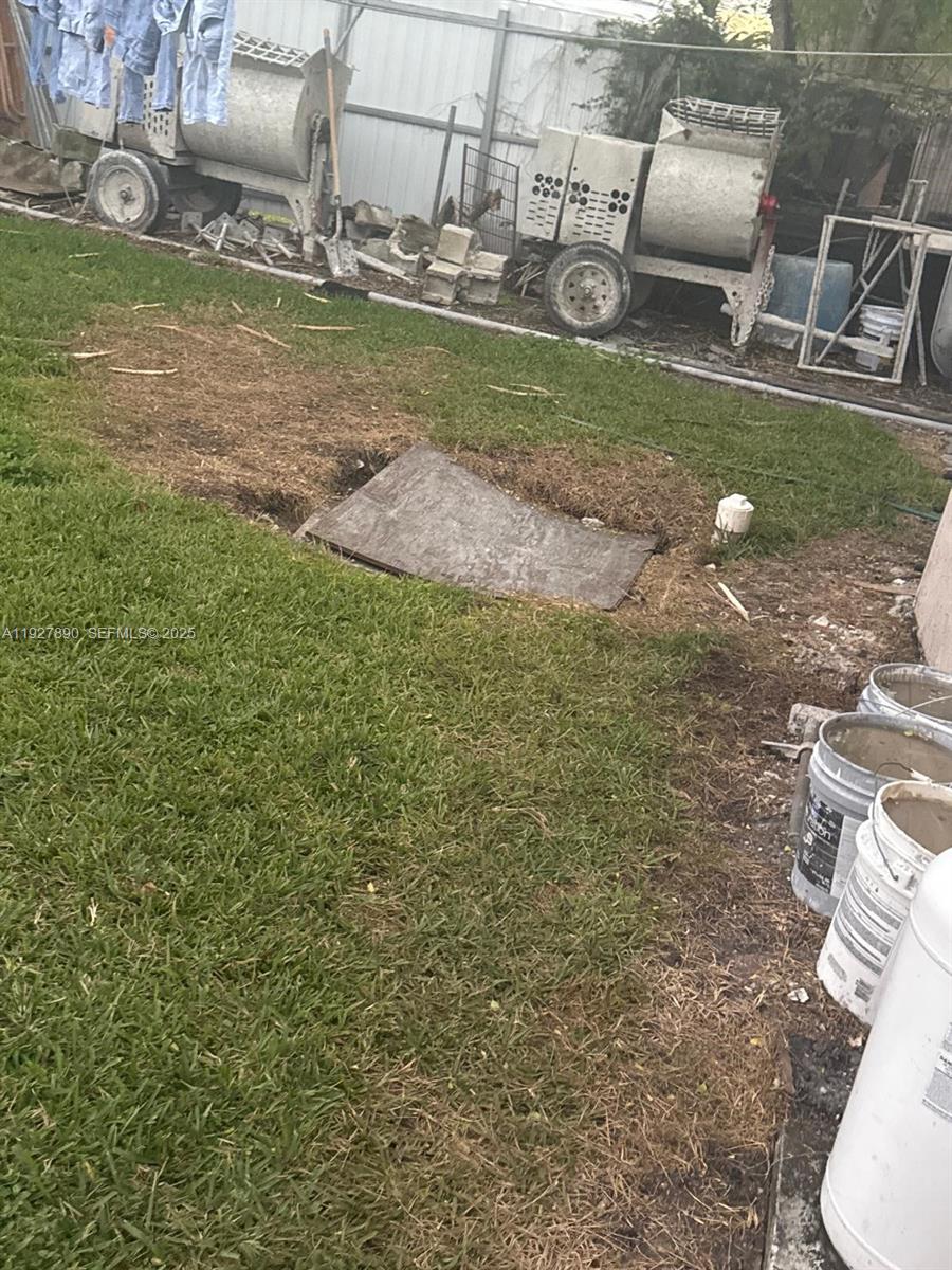 3090 NW 33rd St Miami, FL 33142