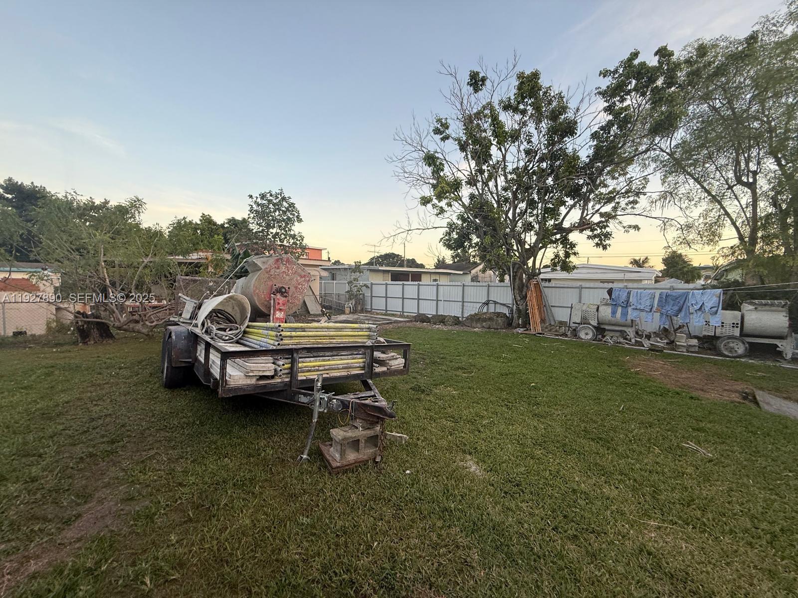 3090 NW 33rd St Miami, FL 33142