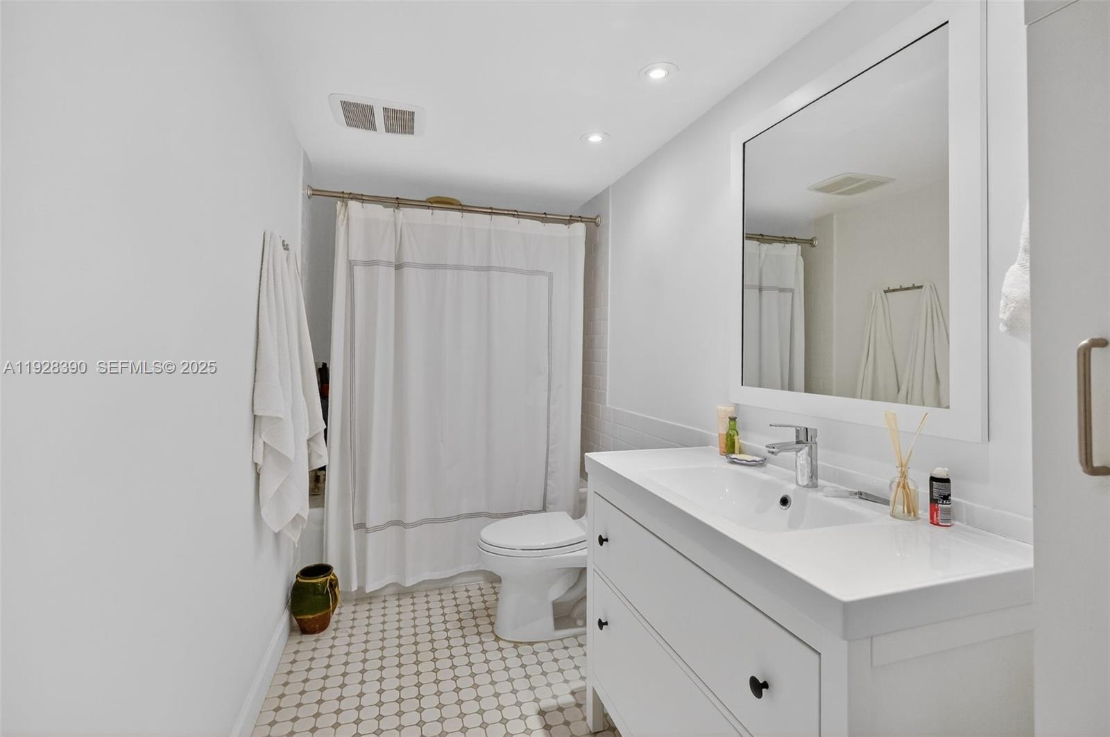 177 Ocean Ln Dr #1101 Key Biscayne, FL 33149