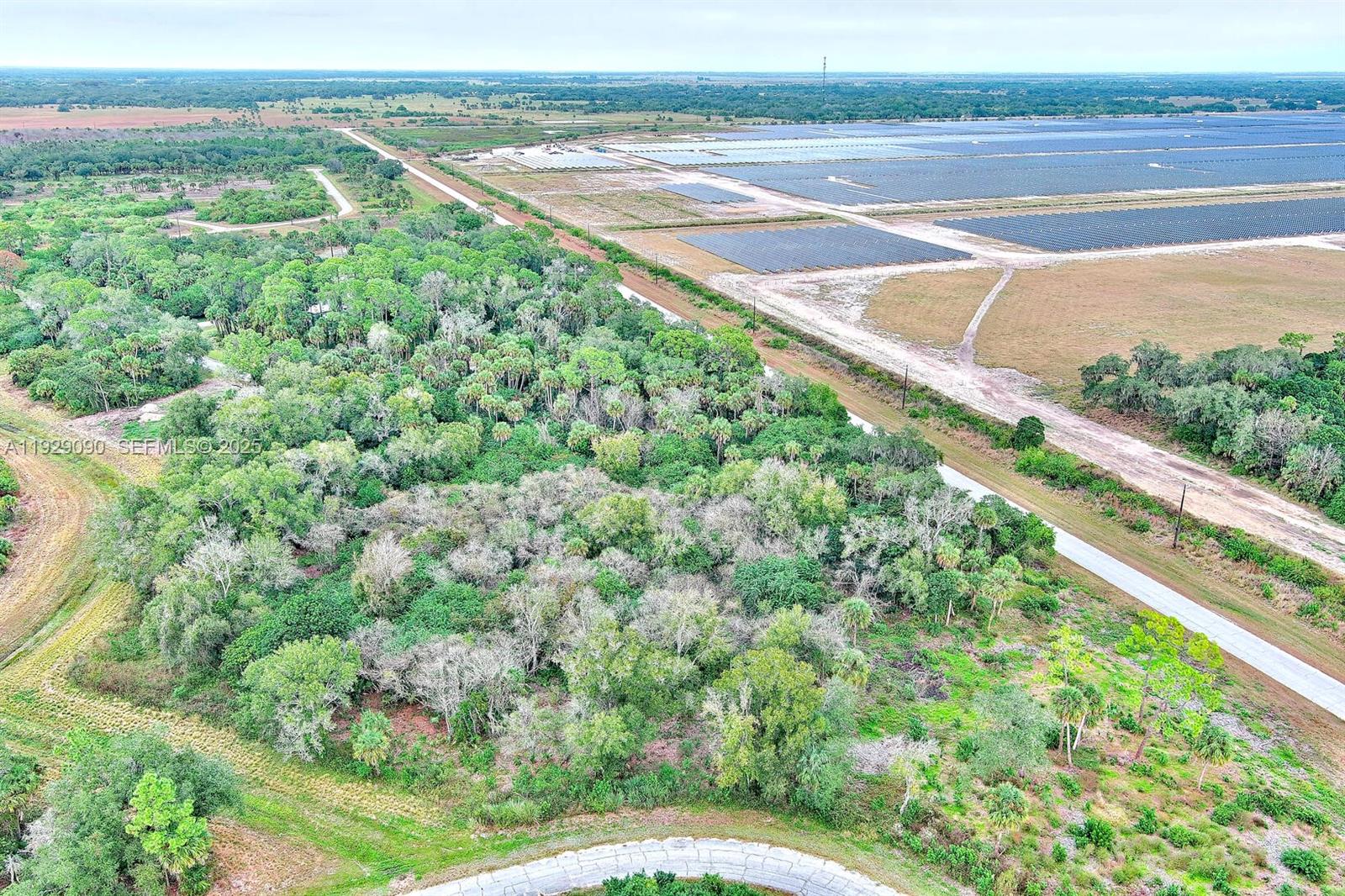 173 Carousel Ave La Belle, FL 33935