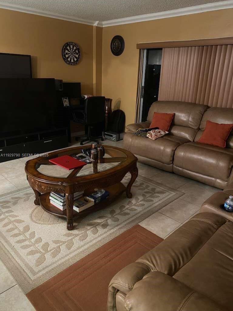 4174 Inverrary Dr #605