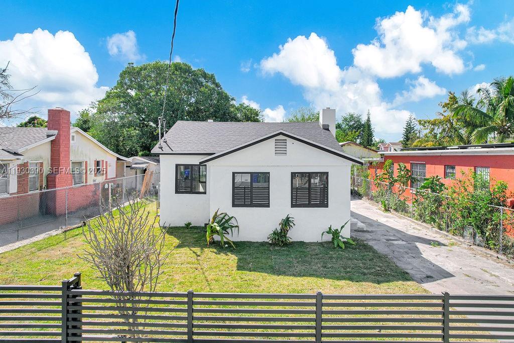 3040 NW 13th Ave Miami, FL 33142