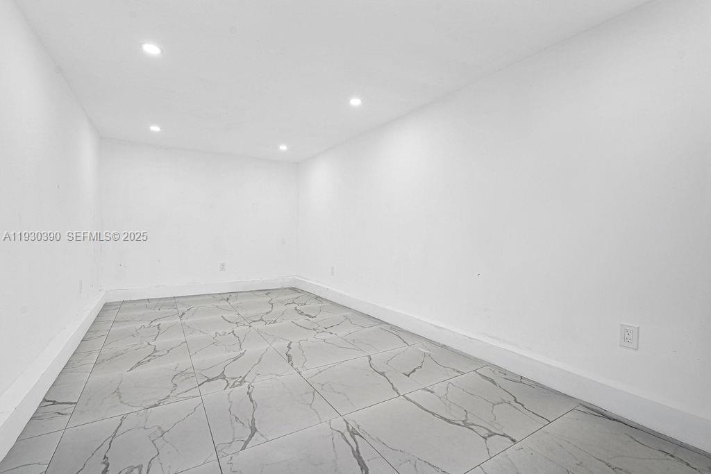 3040 NW 13th Ave Miami, FL 33142