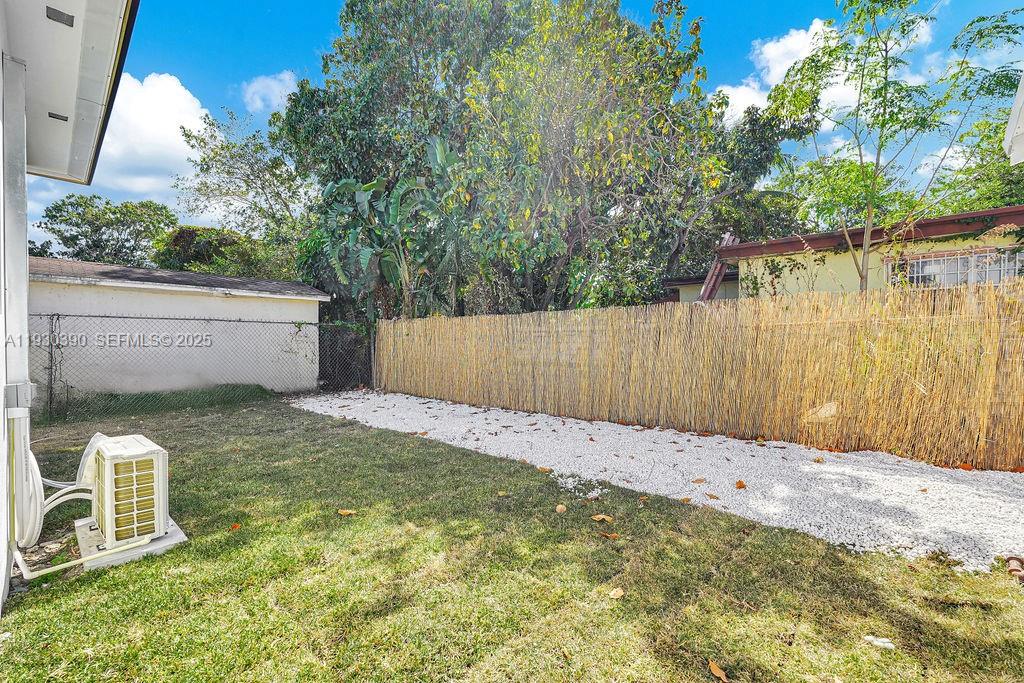 3040 NW 13th Ave Miami, FL 33142