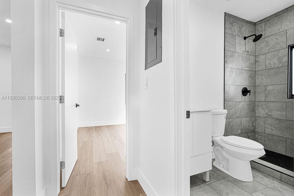 3040 NW 13th Ave Miami, FL 33142