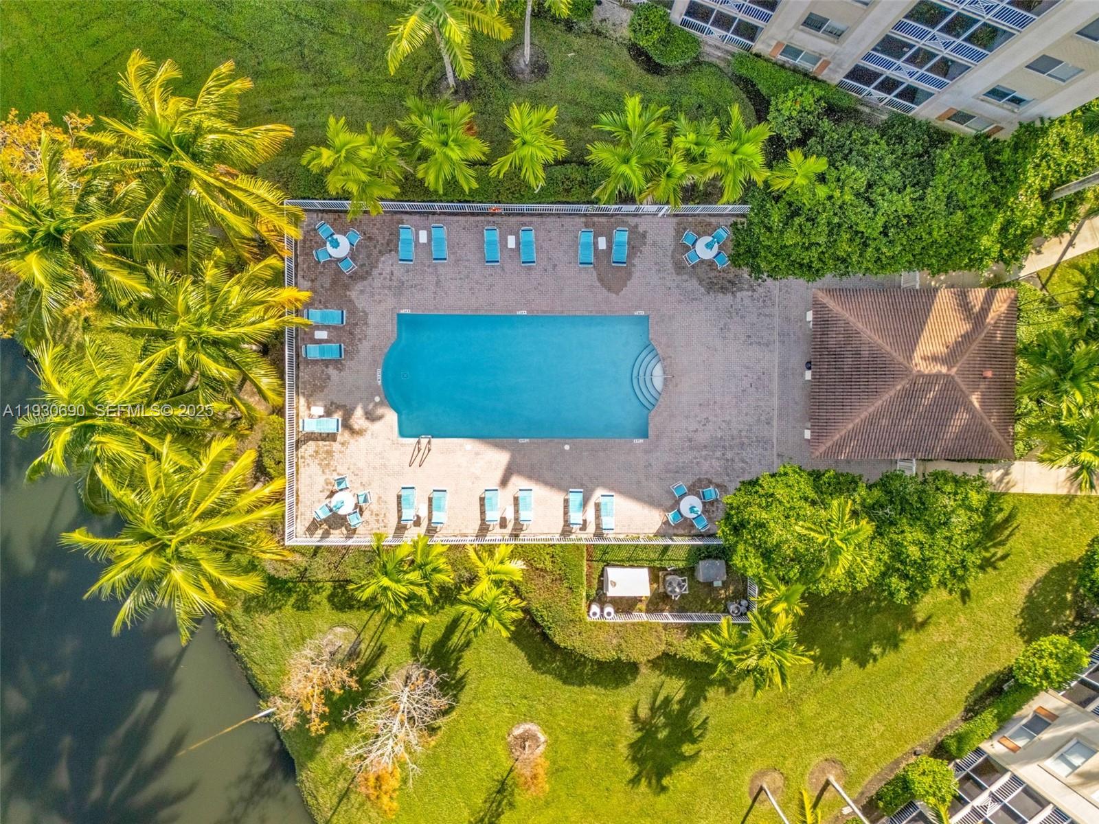 3600 Oaks Clubhouse Dr #103 Pompano Beach, FL 33069