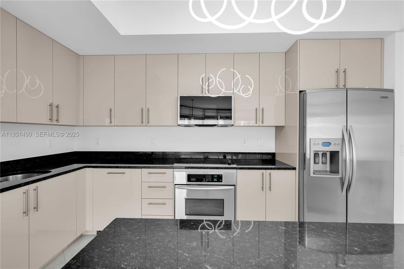 image The Atrium At Aventura11