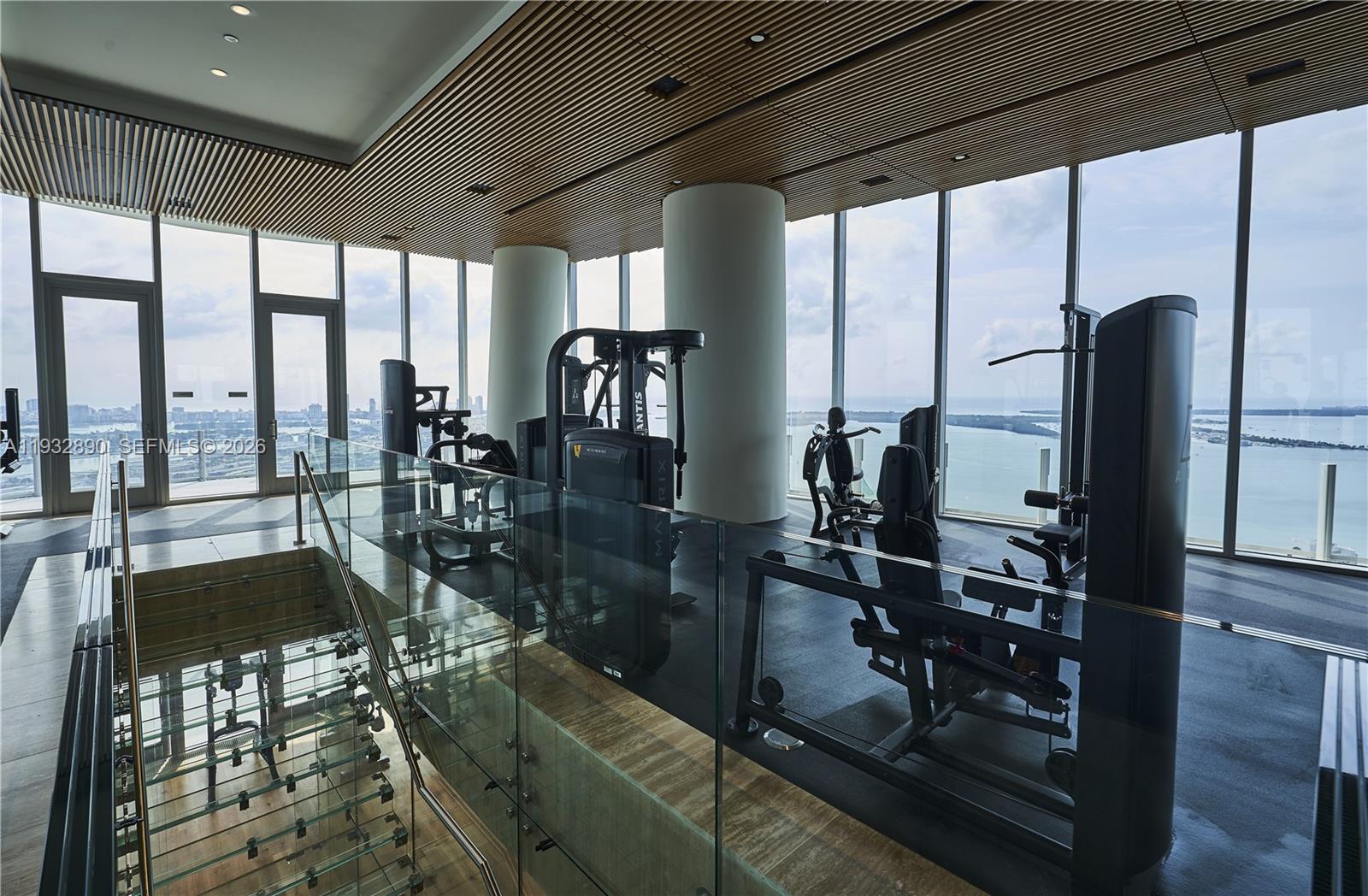 image Aston Martin Residences42