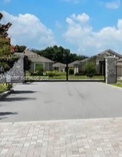 8240 Campbell Xing Lakeland, FL 33810