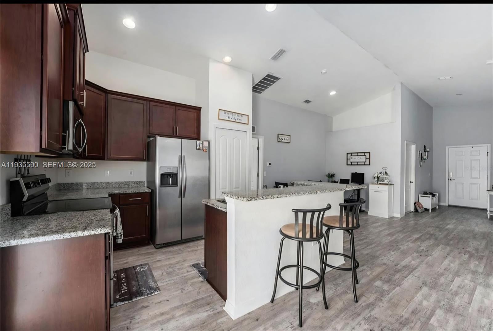 8240 Campbell Xing Lakeland, FL 33810