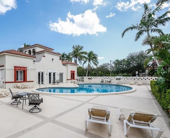 8650 SW 67th Ave #1018 Pinecrest, FL 33156