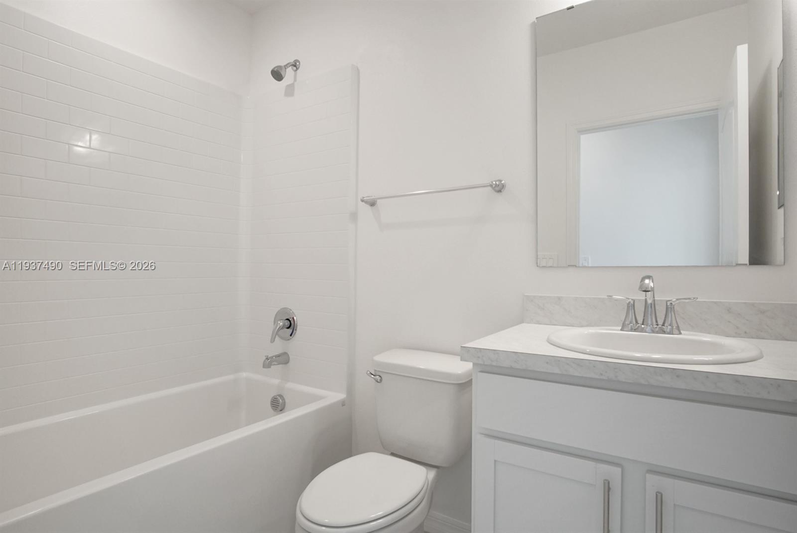 811 SE Seahouse Dr Port St Lucie, FL 34983