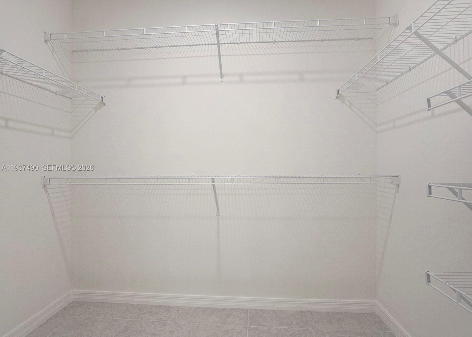 811 SE Seahouse Dr Port St Lucie, FL 34983