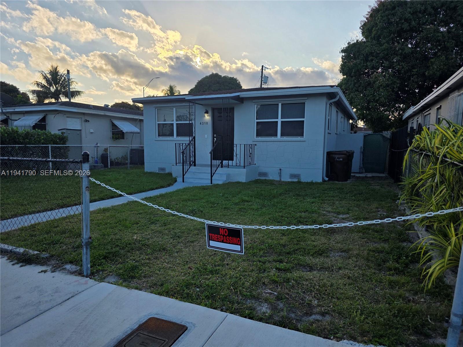 4310 E 9th Ln Hialeah, FL 33013