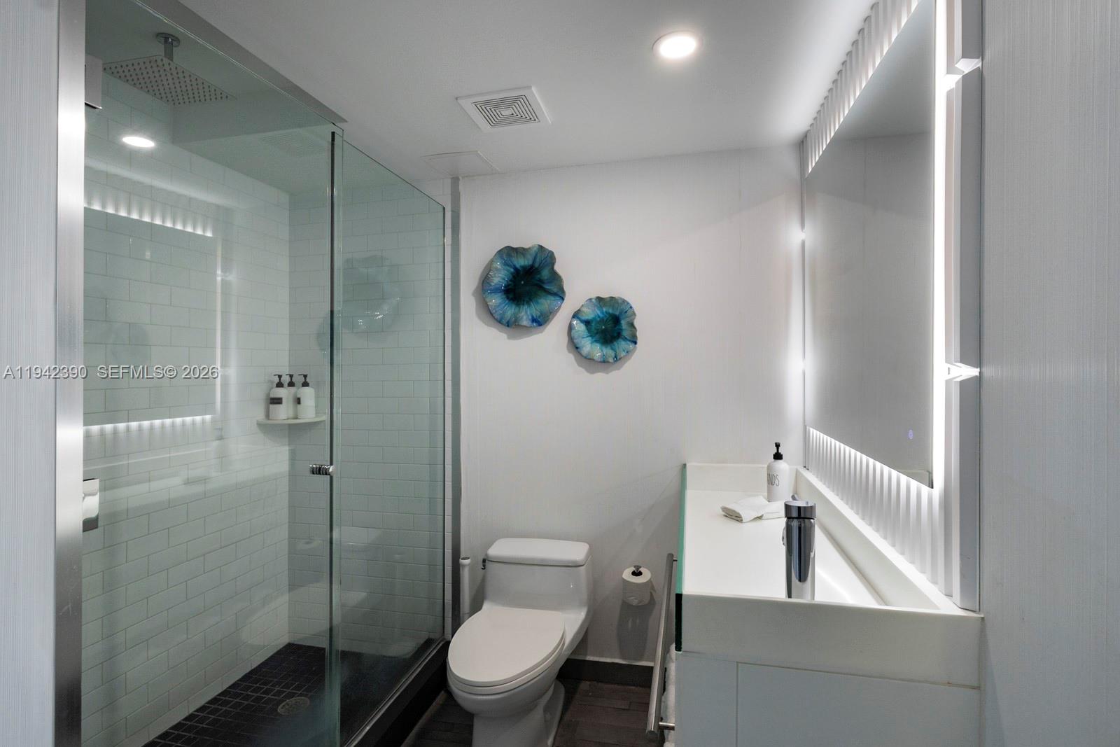 Undisclosed Address Miami Beach, FL 33139