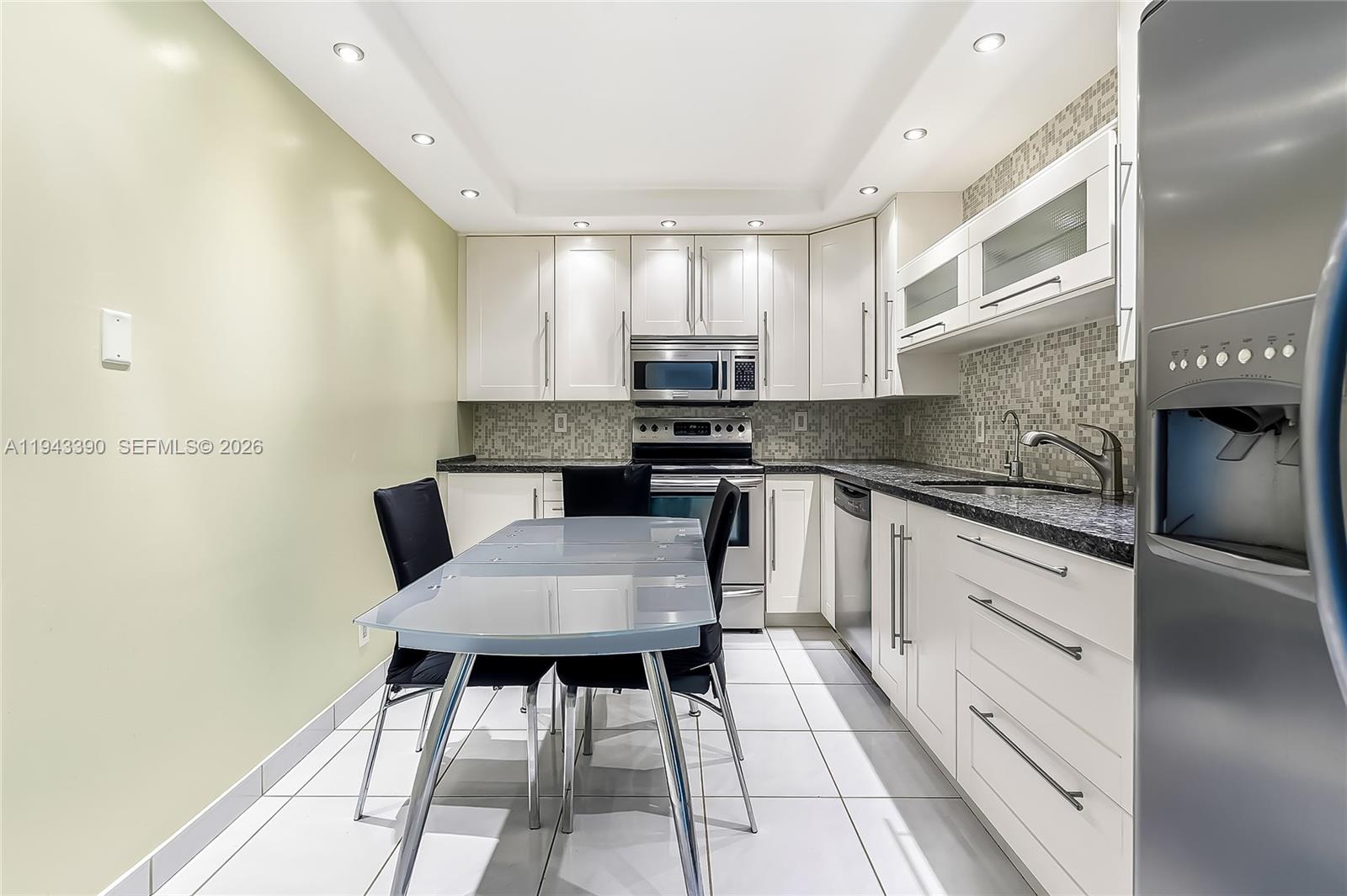 1890 S Ocean Dr #1907 Hallandale Beach, FL 33009