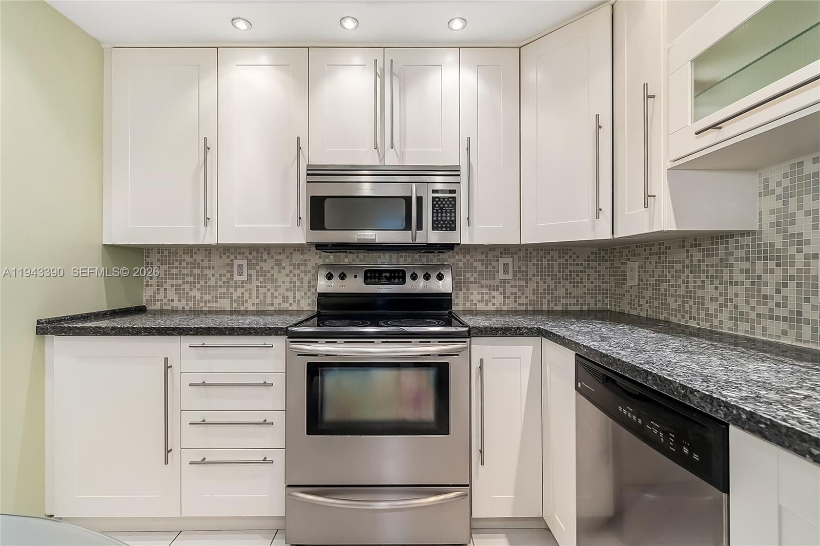 1890 S Ocean Dr #1907 Hallandale Beach, FL 33009