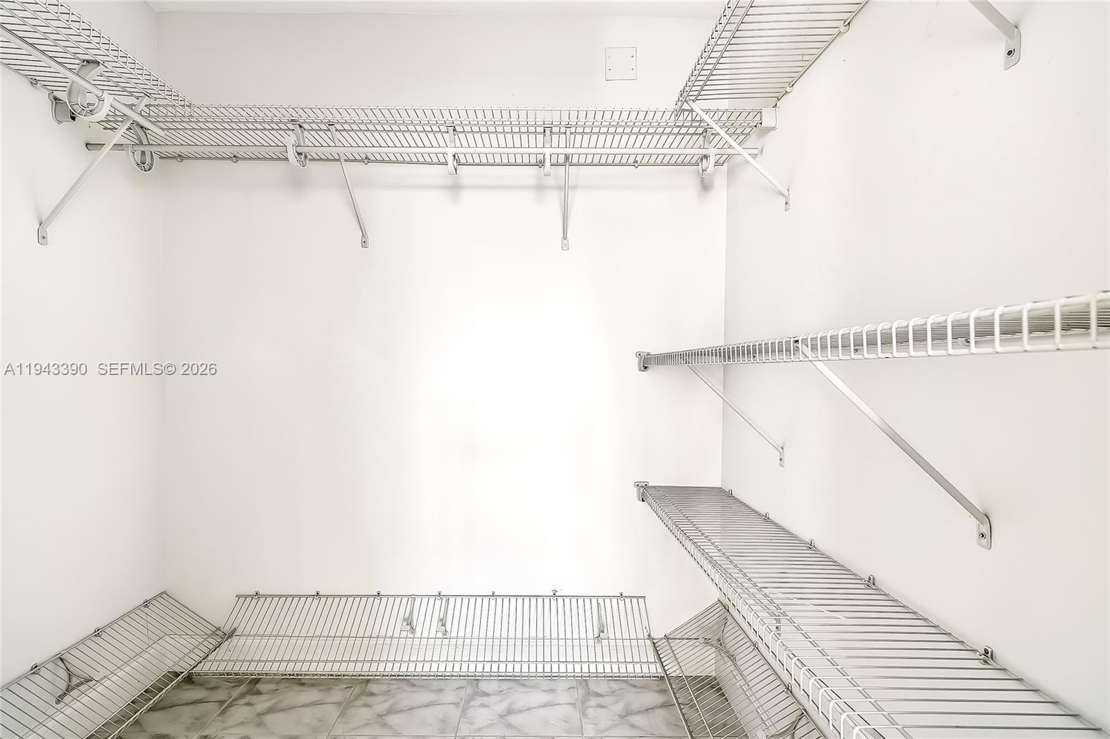 1890 S Ocean Dr #1907 Hallandale Beach, FL 33009