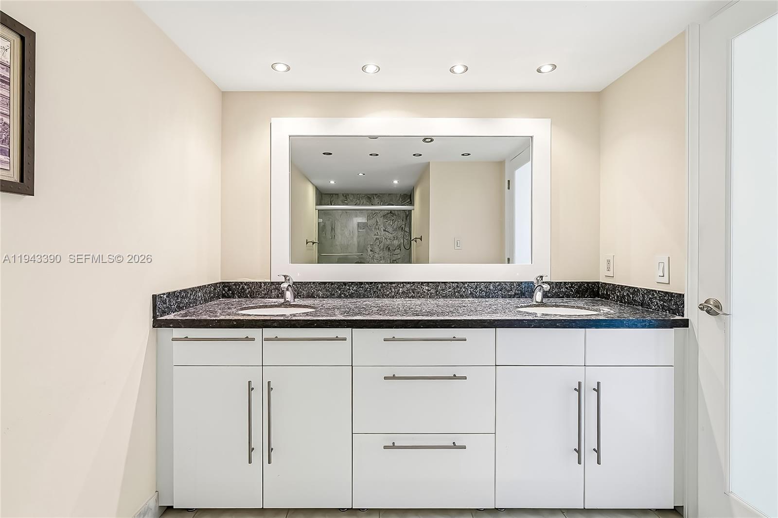 1890 S Ocean Dr #1907 Hallandale Beach, FL 33009