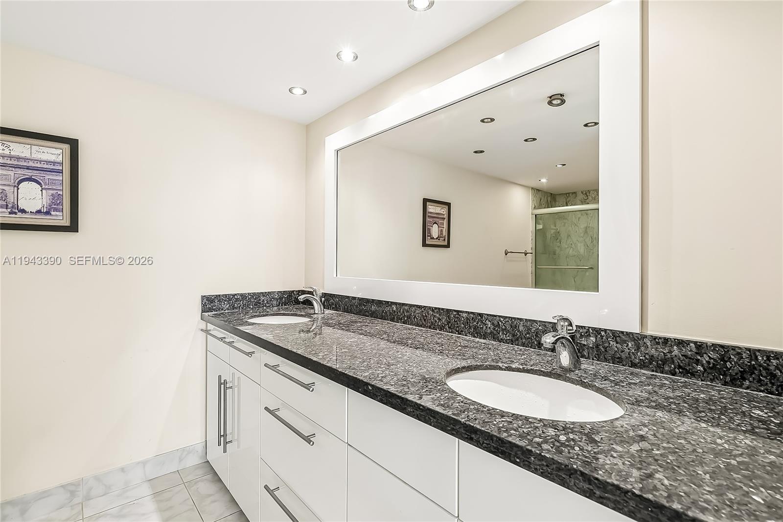 1890 S Ocean Dr #1907 Hallandale Beach, FL 33009