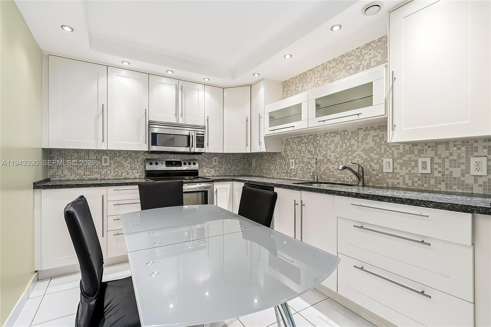 1890 S Ocean Dr #1907 Hallandale Beach, FL 33009