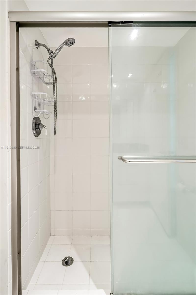 1890 S Ocean Dr #1907 Hallandale Beach, FL 33009