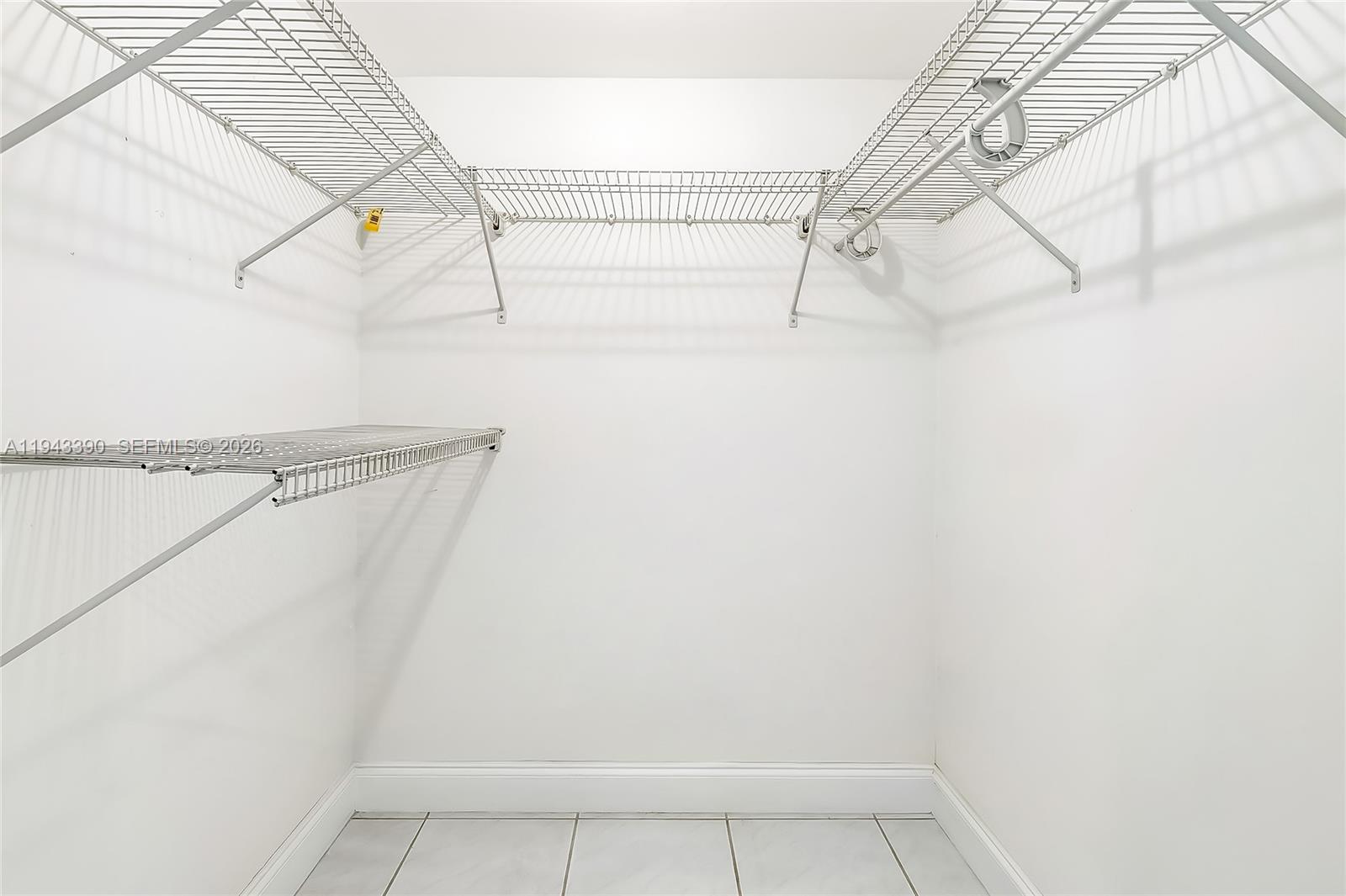 1890 S Ocean Dr #1907 Hallandale Beach, FL 33009