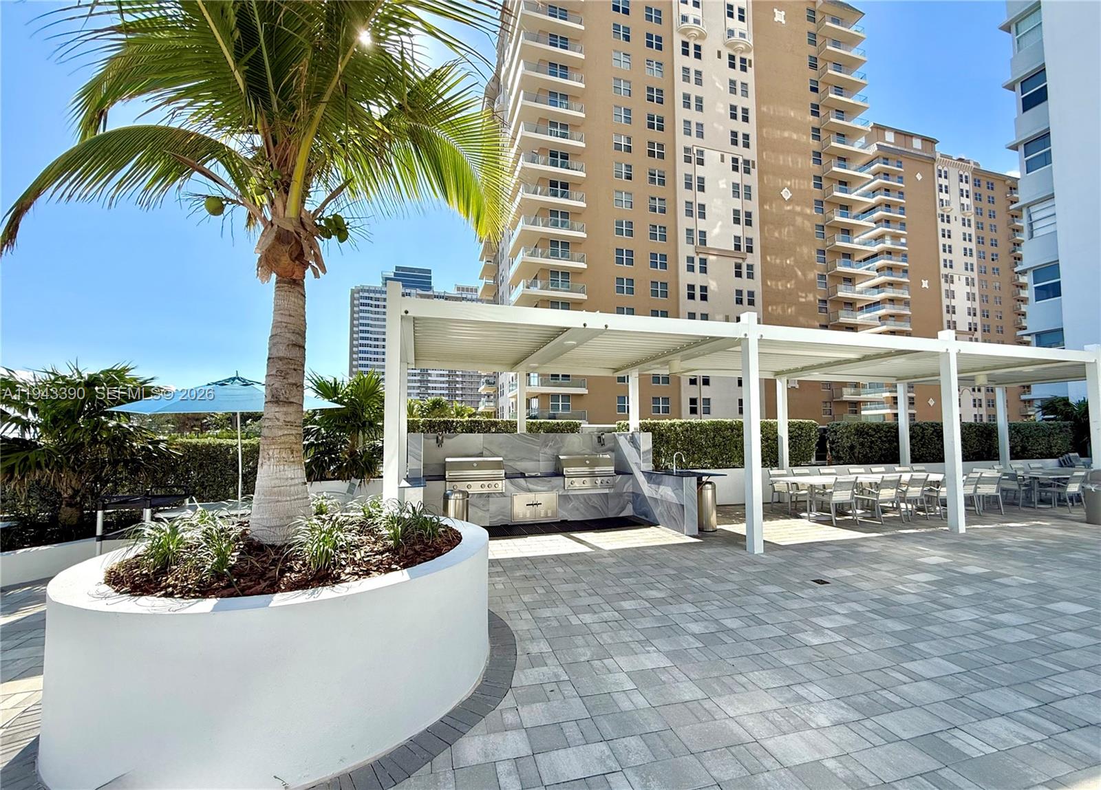1890 S Ocean Dr #1907 Hallandale Beach, FL 33009