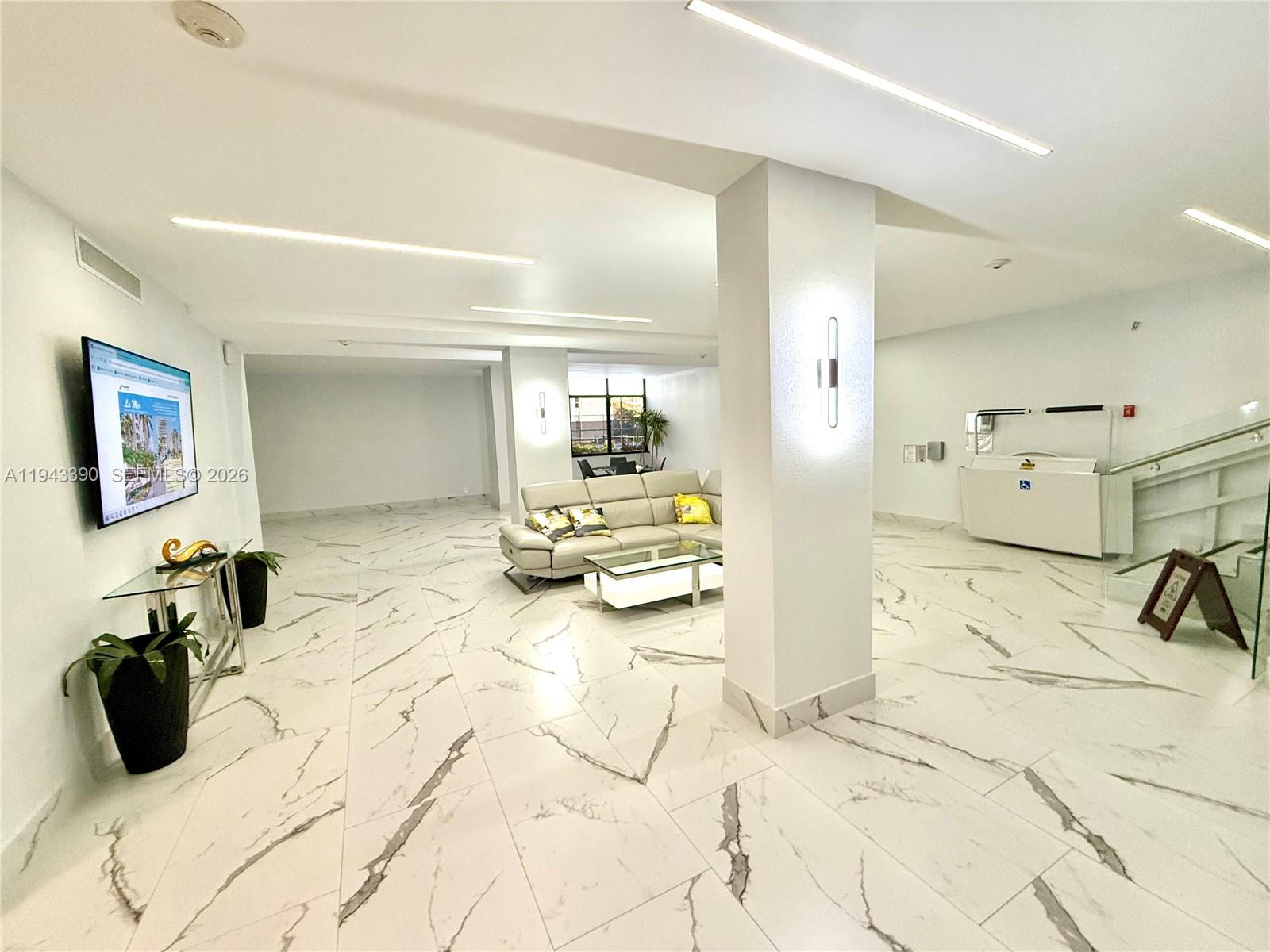 1890 S Ocean Dr #1907 Hallandale Beach, FL 33009