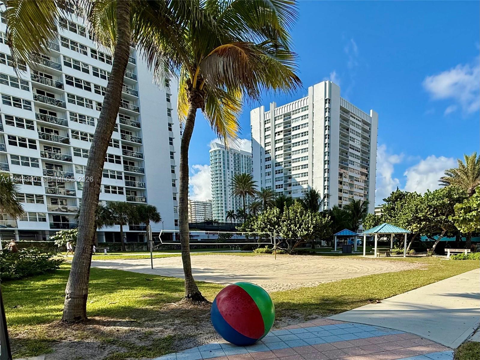 1890 S Ocean Dr #1907 Hallandale Beach, FL 33009