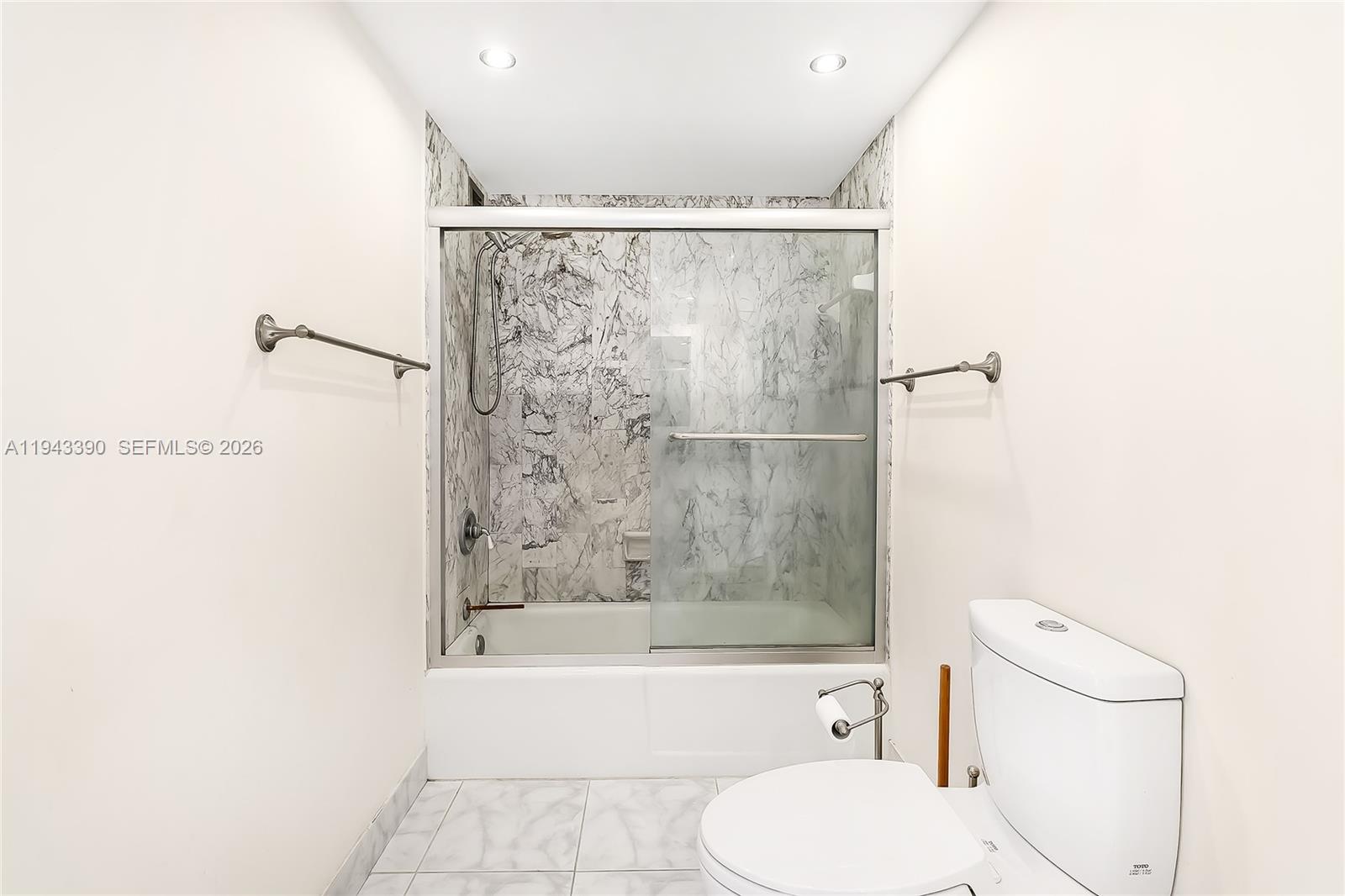 1890 S Ocean Dr #1907 Hallandale Beach, FL 33009