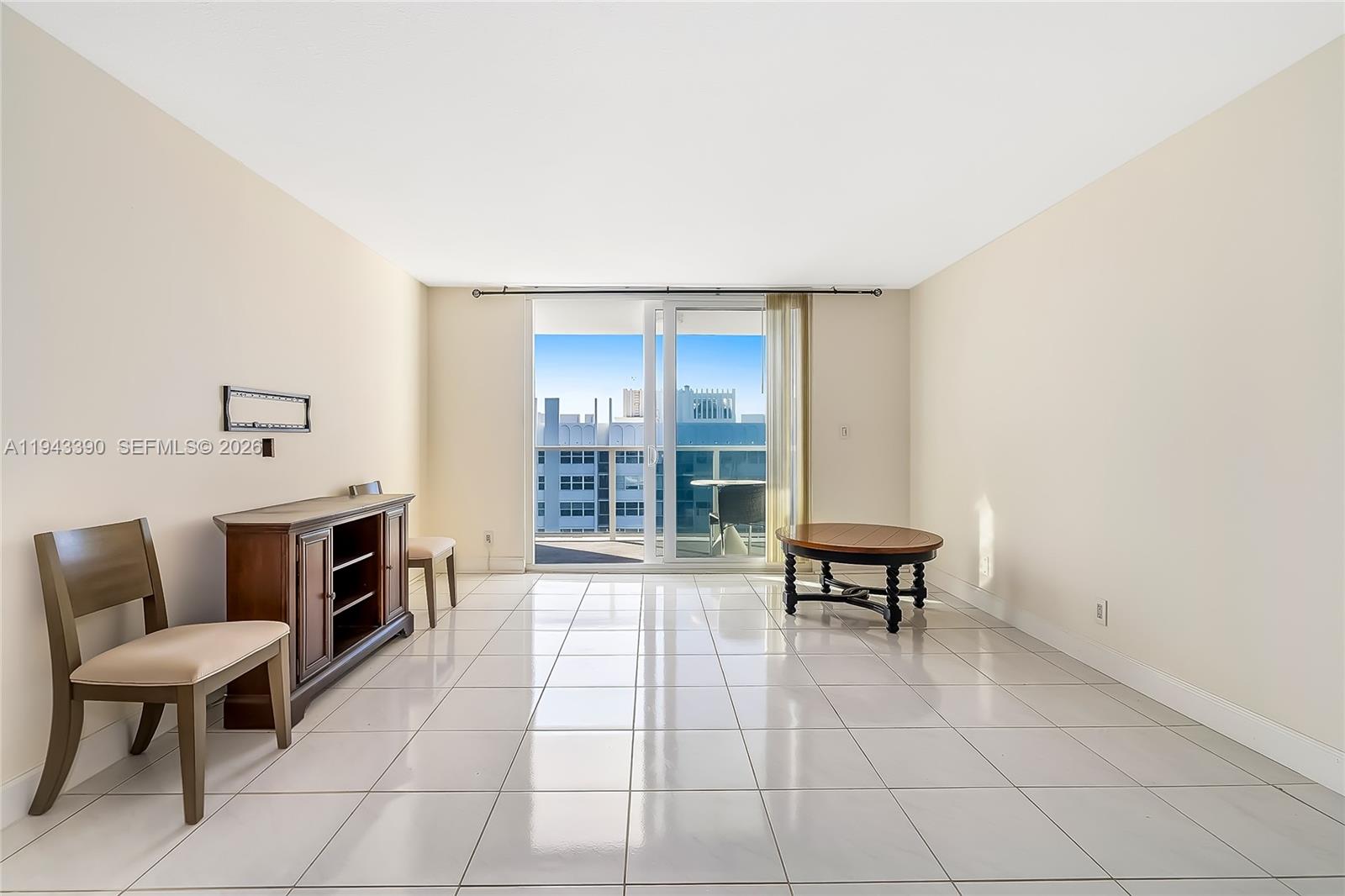 1890 S Ocean Dr #1907 Hallandale Beach, FL 33009