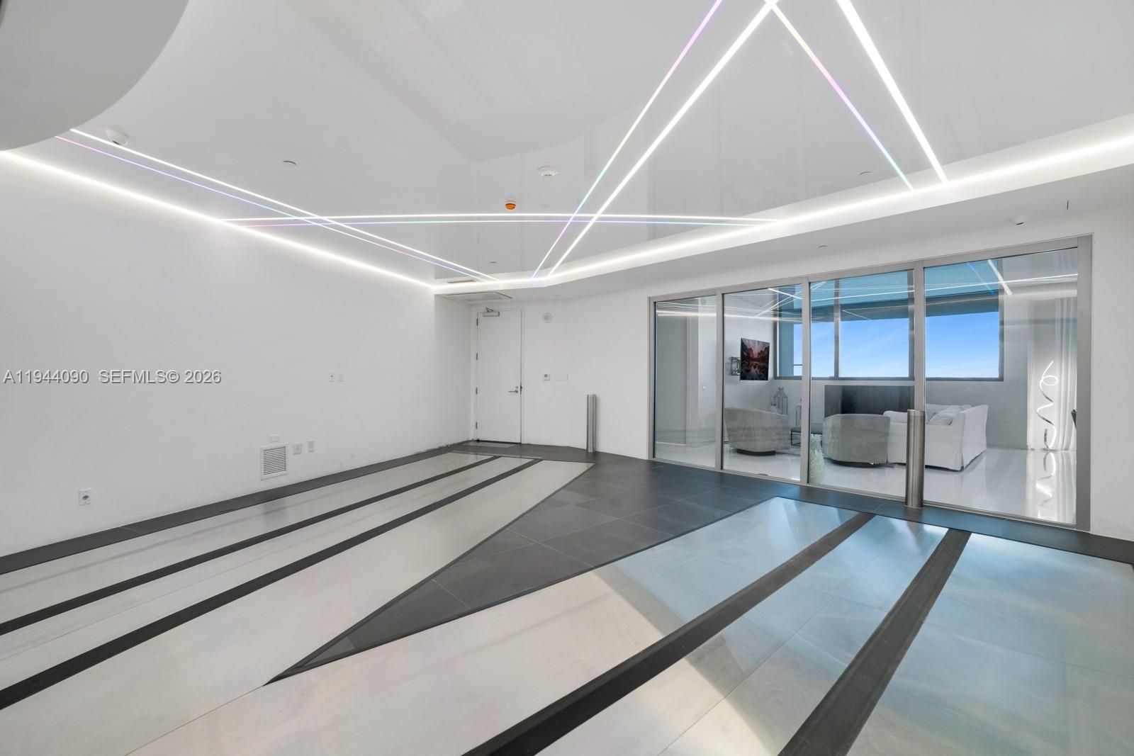 18555 Collins Ave #5201 Sunny Isles Beach, FL 33160