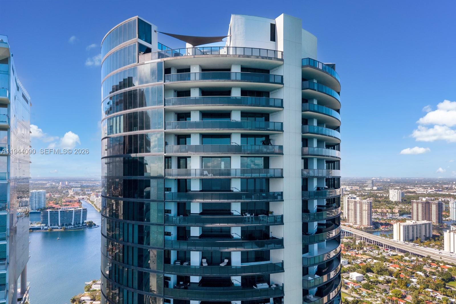 18555 Collins Ave #5201 Sunny Isles Beach, FL 33160