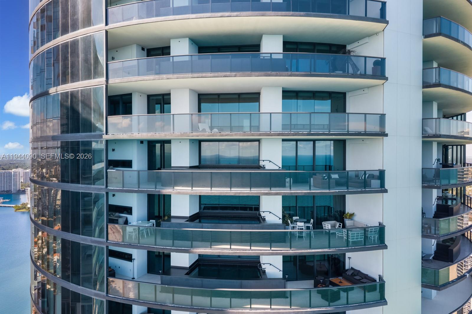 18555 Collins Ave #5201 Sunny Isles Beach, FL 33160