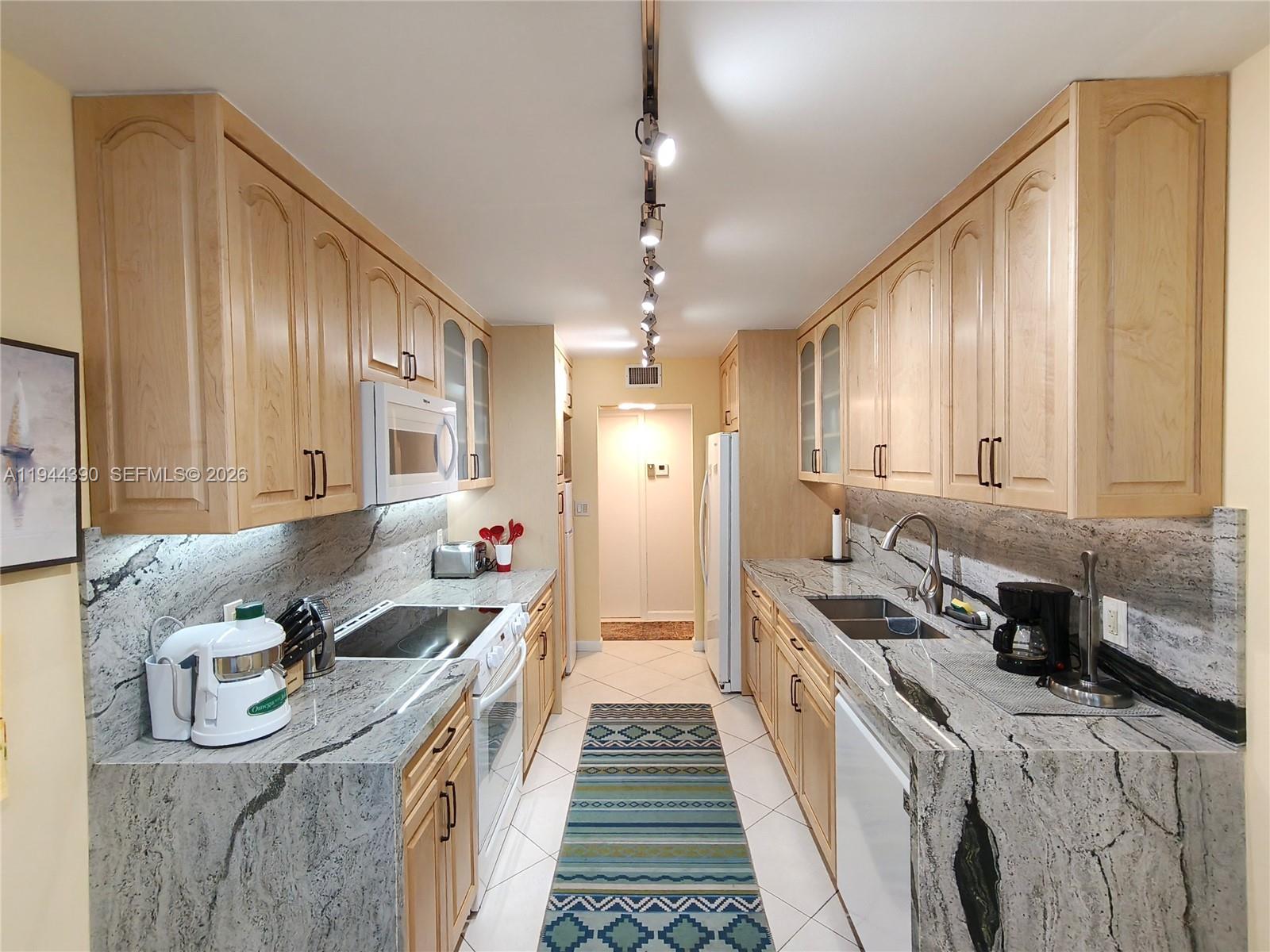 2751 S Ocean Dr #1106S Hollywood, FL 33019