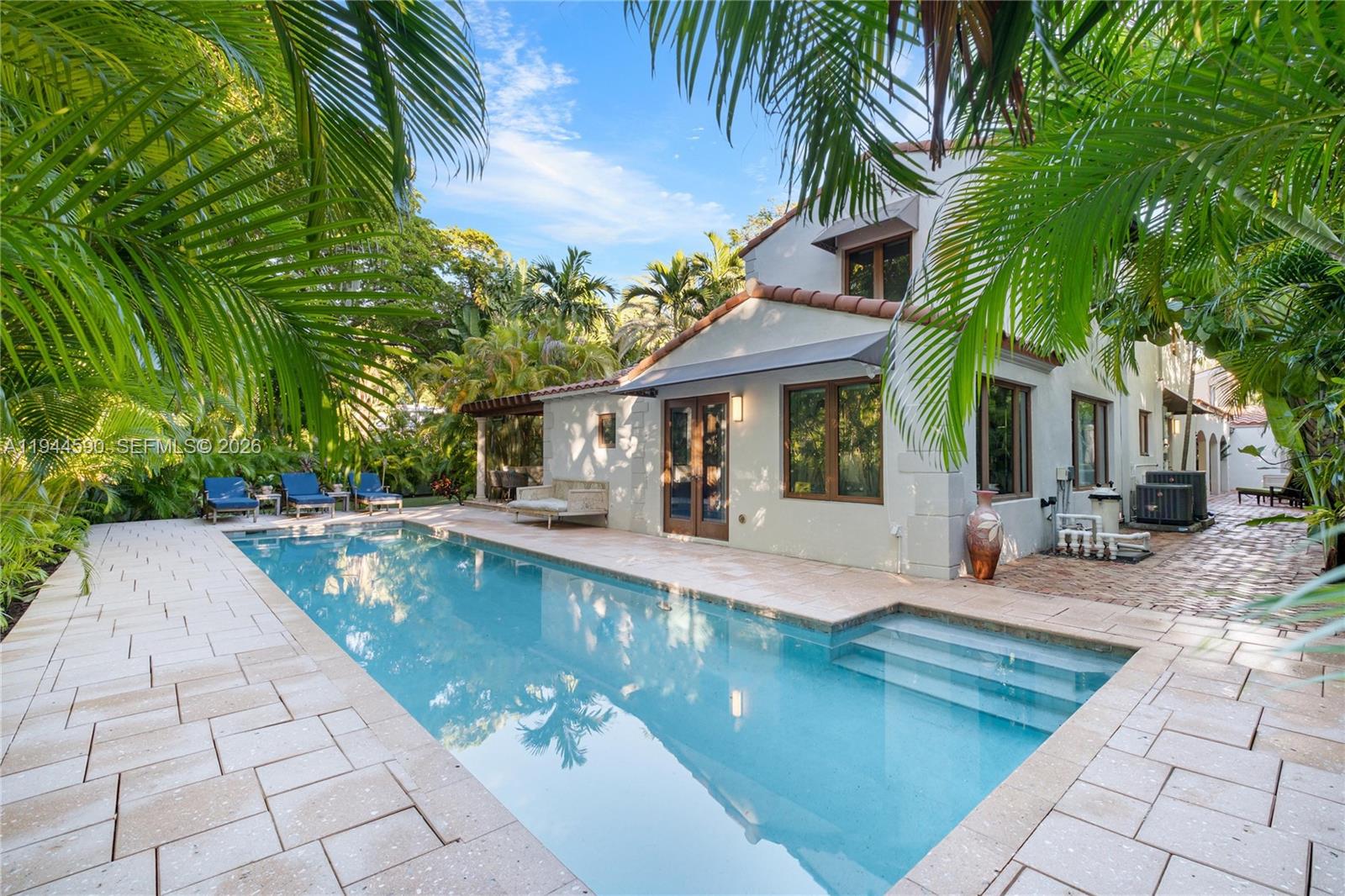 320 W 26th St Miami Beach, FL 33140