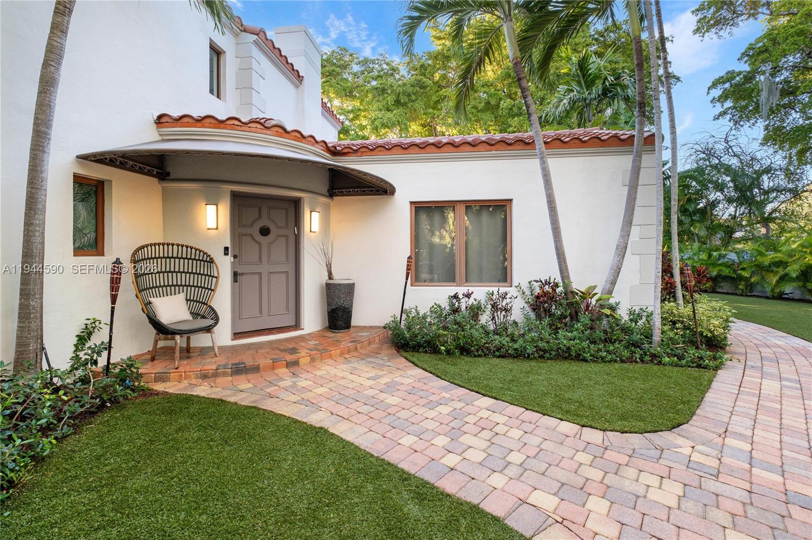 320 W 26th St Miami Beach, FL 33140