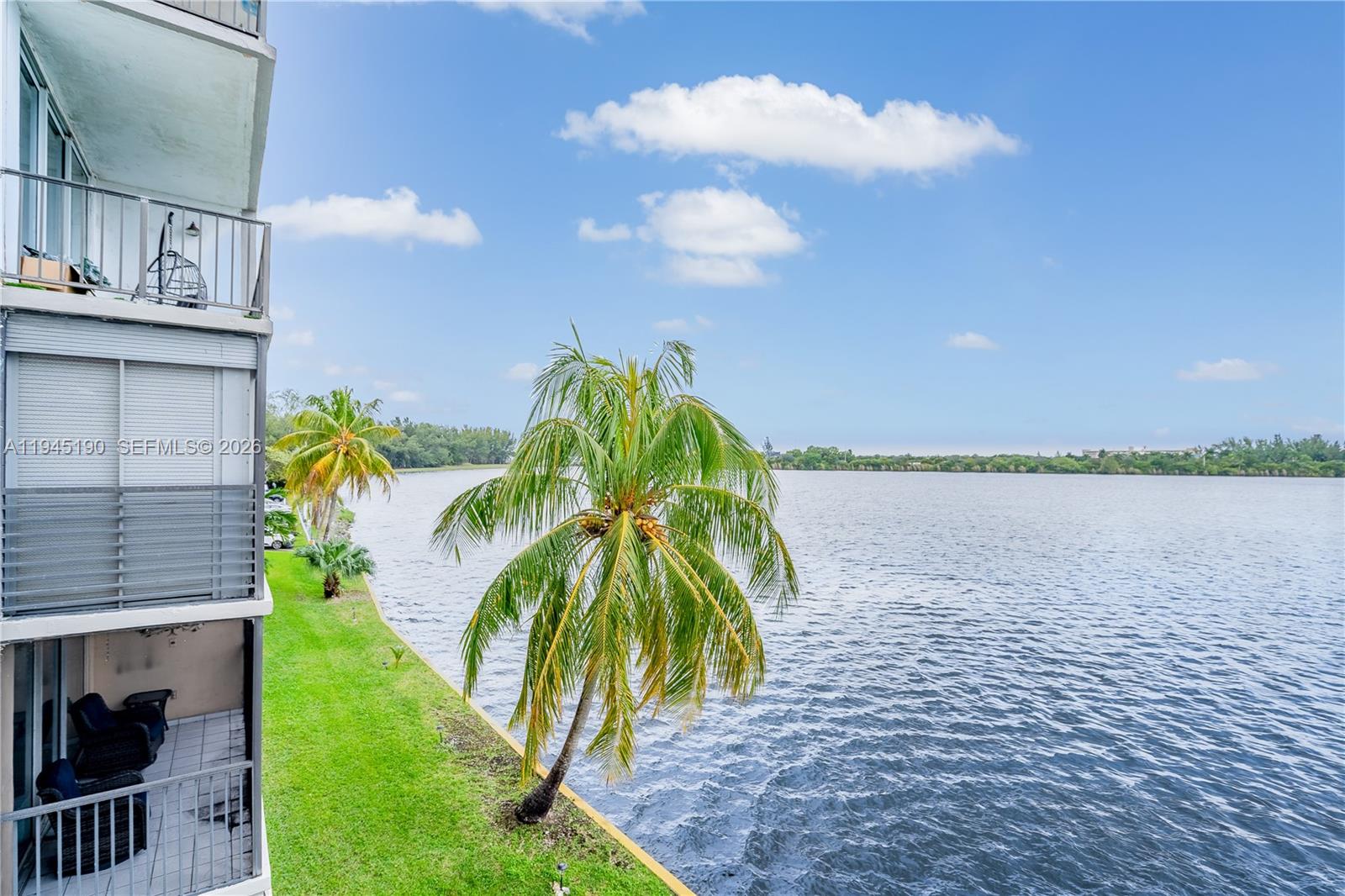 1075 NE Miami Gdns Dr #306 Miami, FL 33179