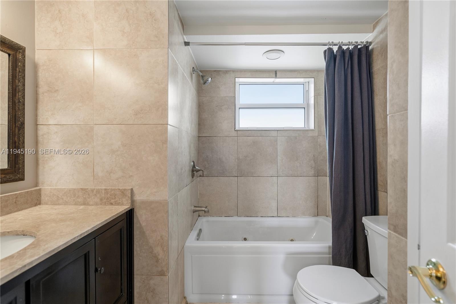 1075 NE Miami Gdns Dr #306 Miami, FL 33179