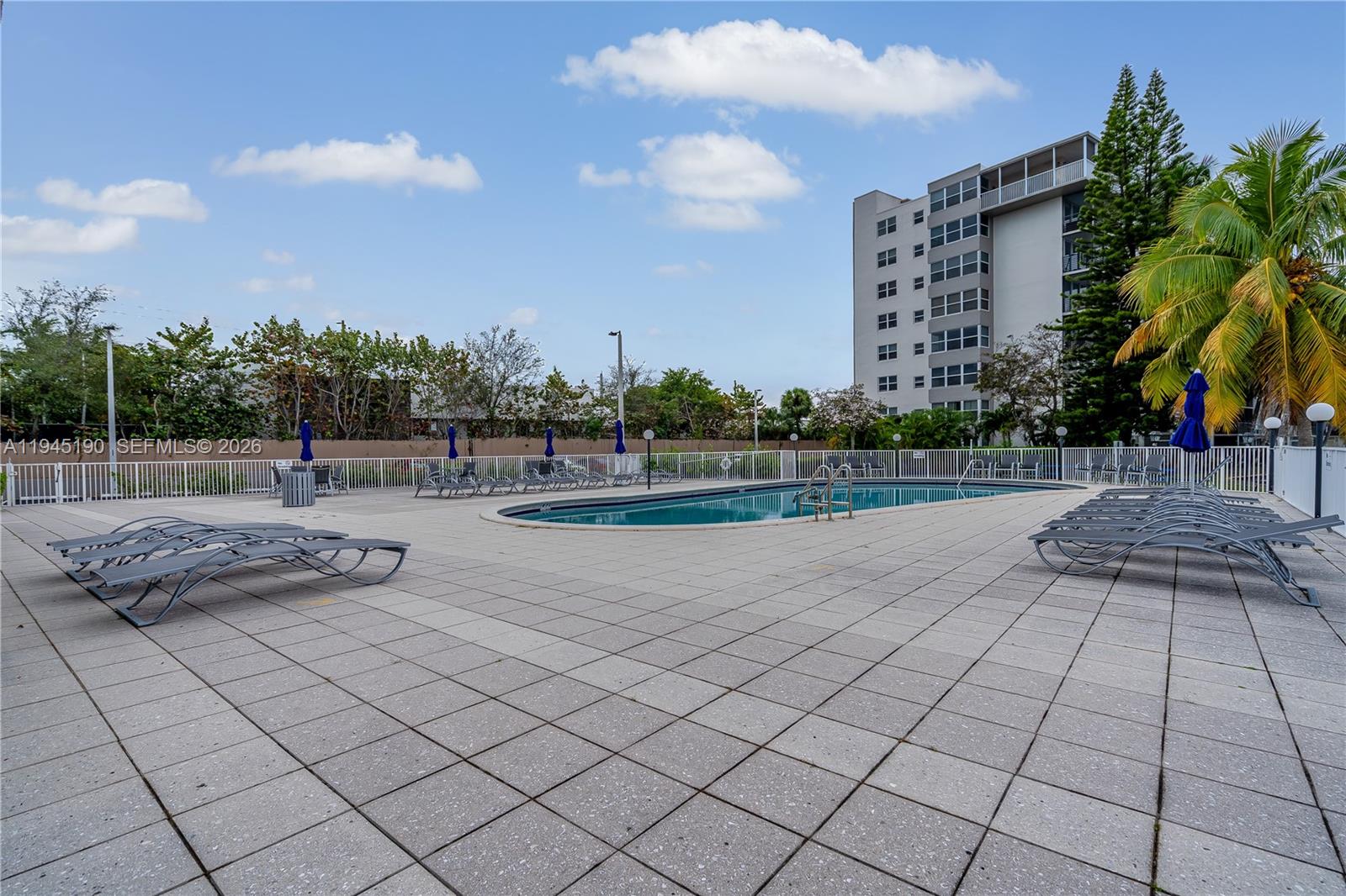 1075 NE Miami Gdns Dr #306 Miami, FL 33179