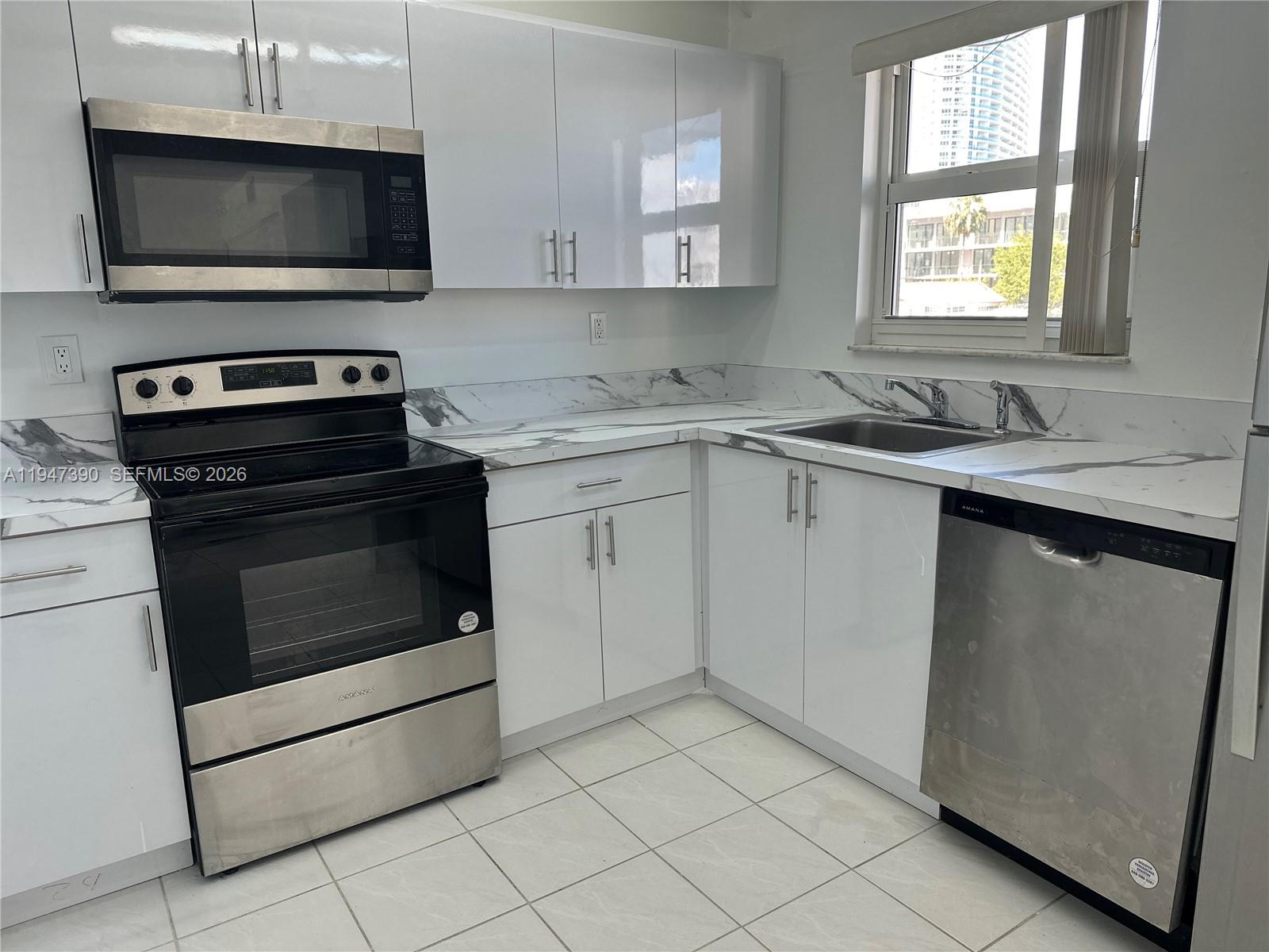 1345 West Ave #303 Miami Beach, FL 33139