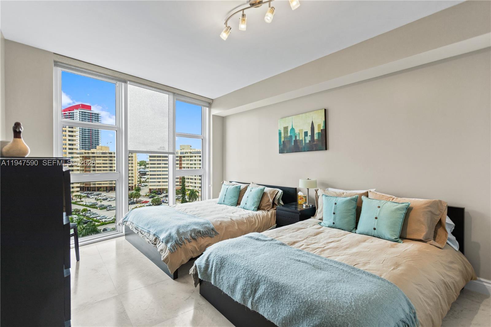 image Beach Club 127