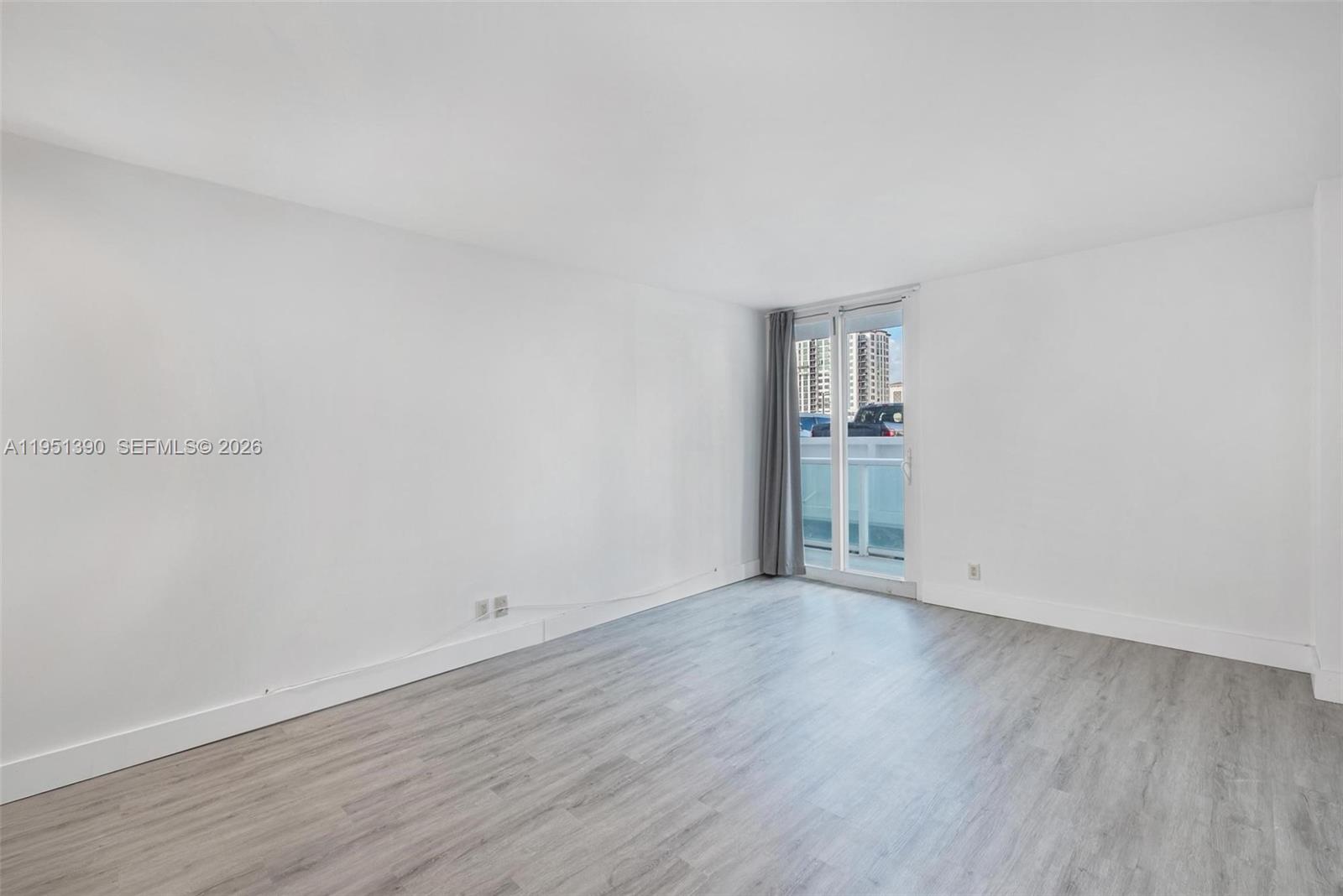 image Arlen House East19