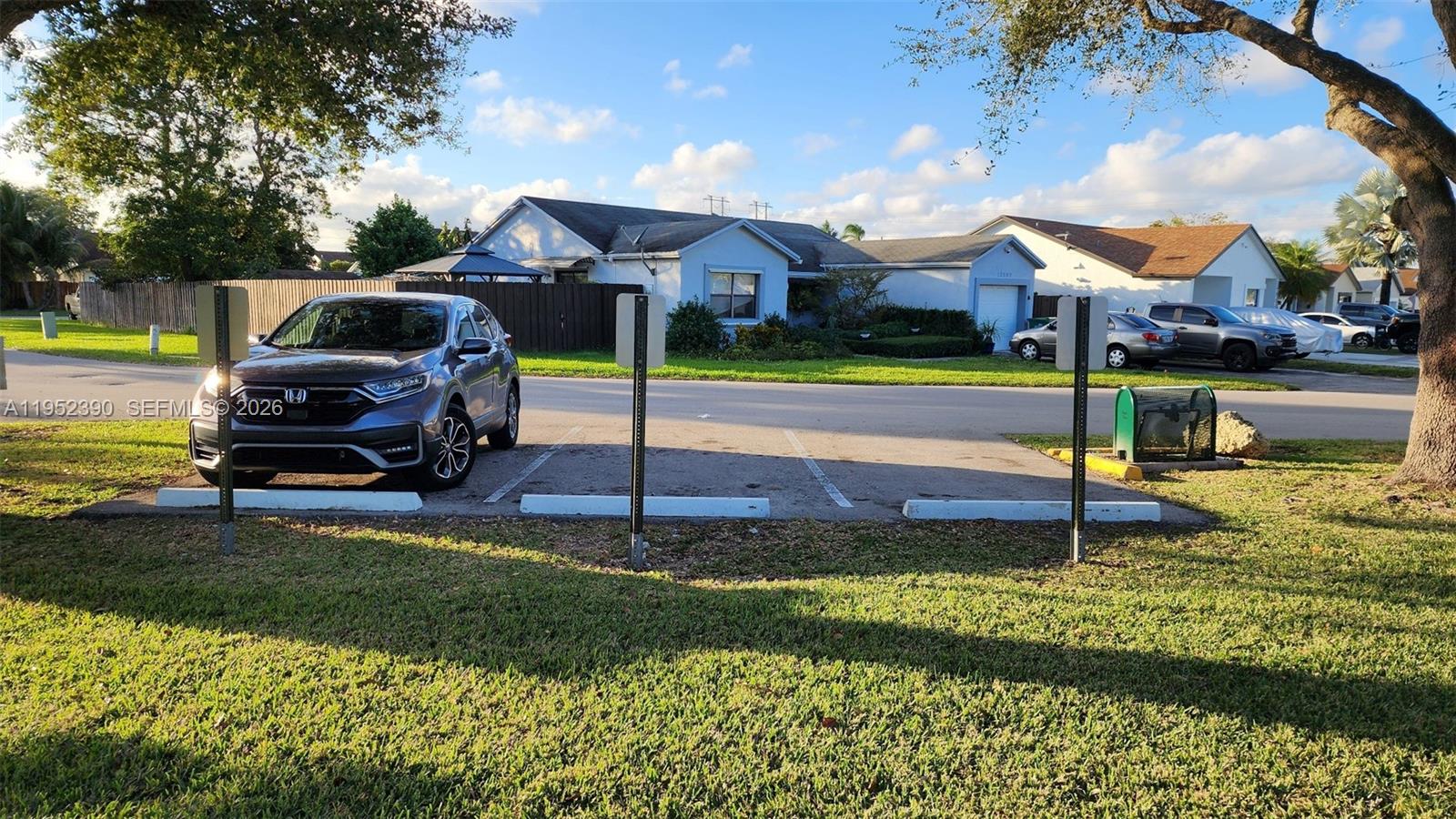 13337 SW 112th Pl Miami, FL 33176