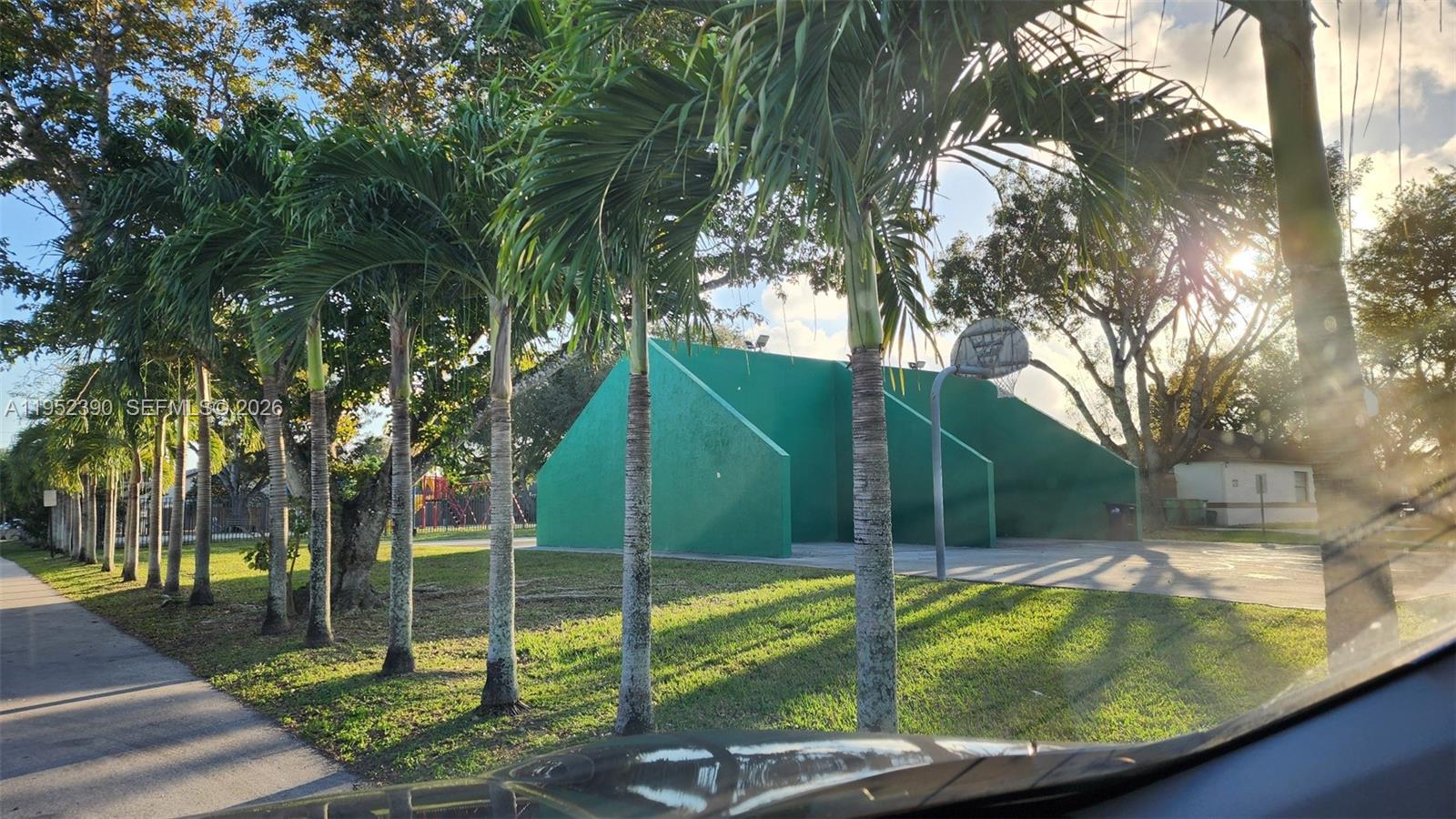 13337 SW 112th Pl Miami, FL 33176