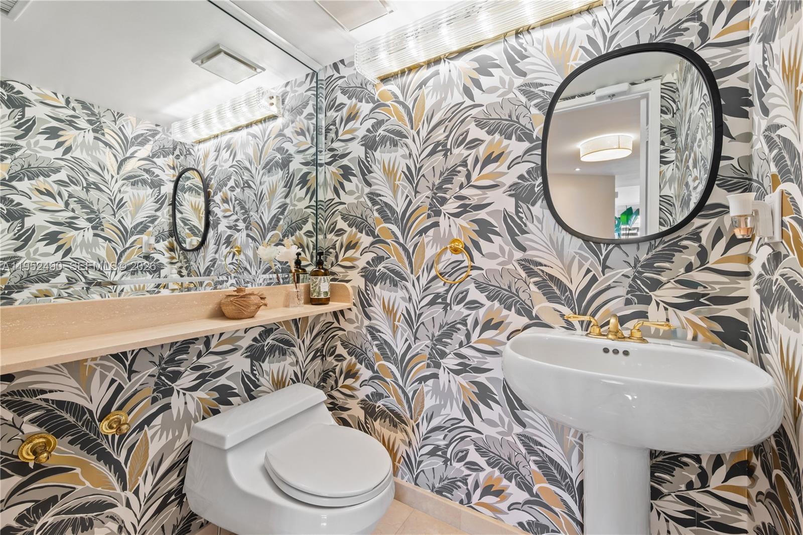 251 Crandon Blvd #806 Key Biscayne, FL 33149