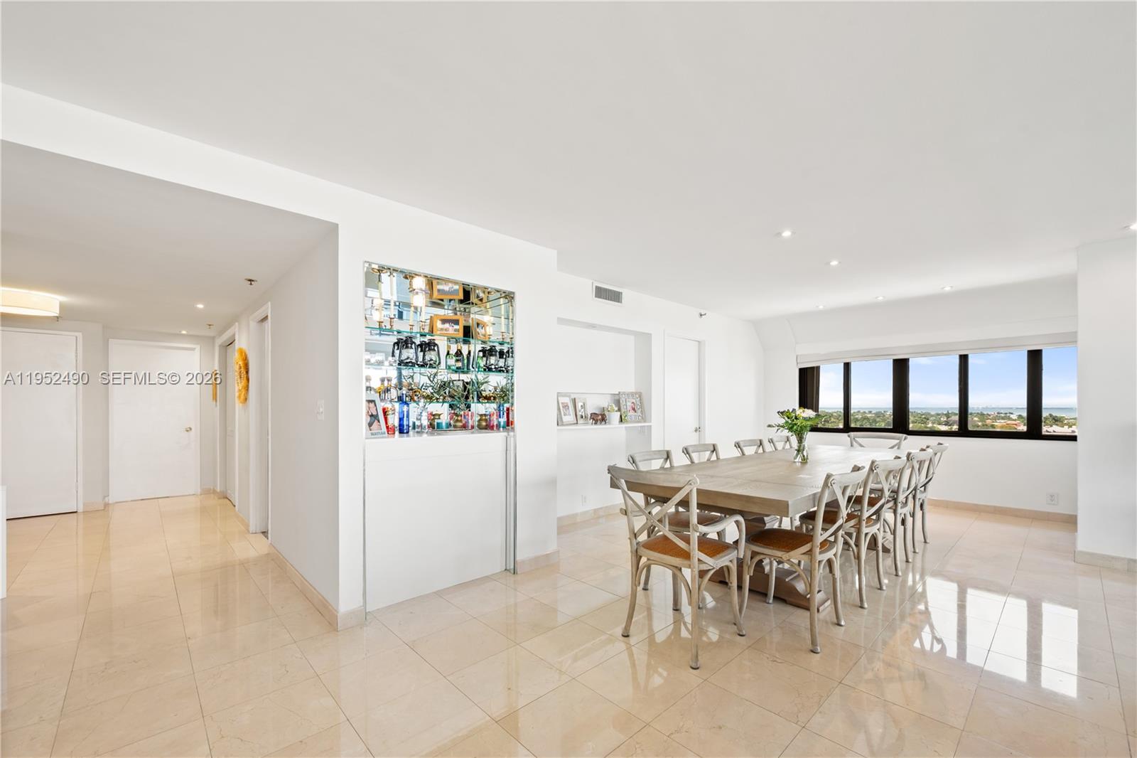 251 Crandon Blvd #806 Key Biscayne, FL 33149